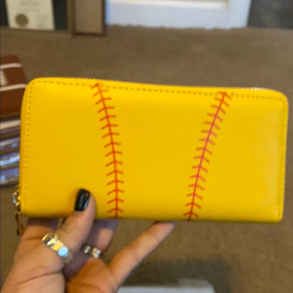 Sports wallet